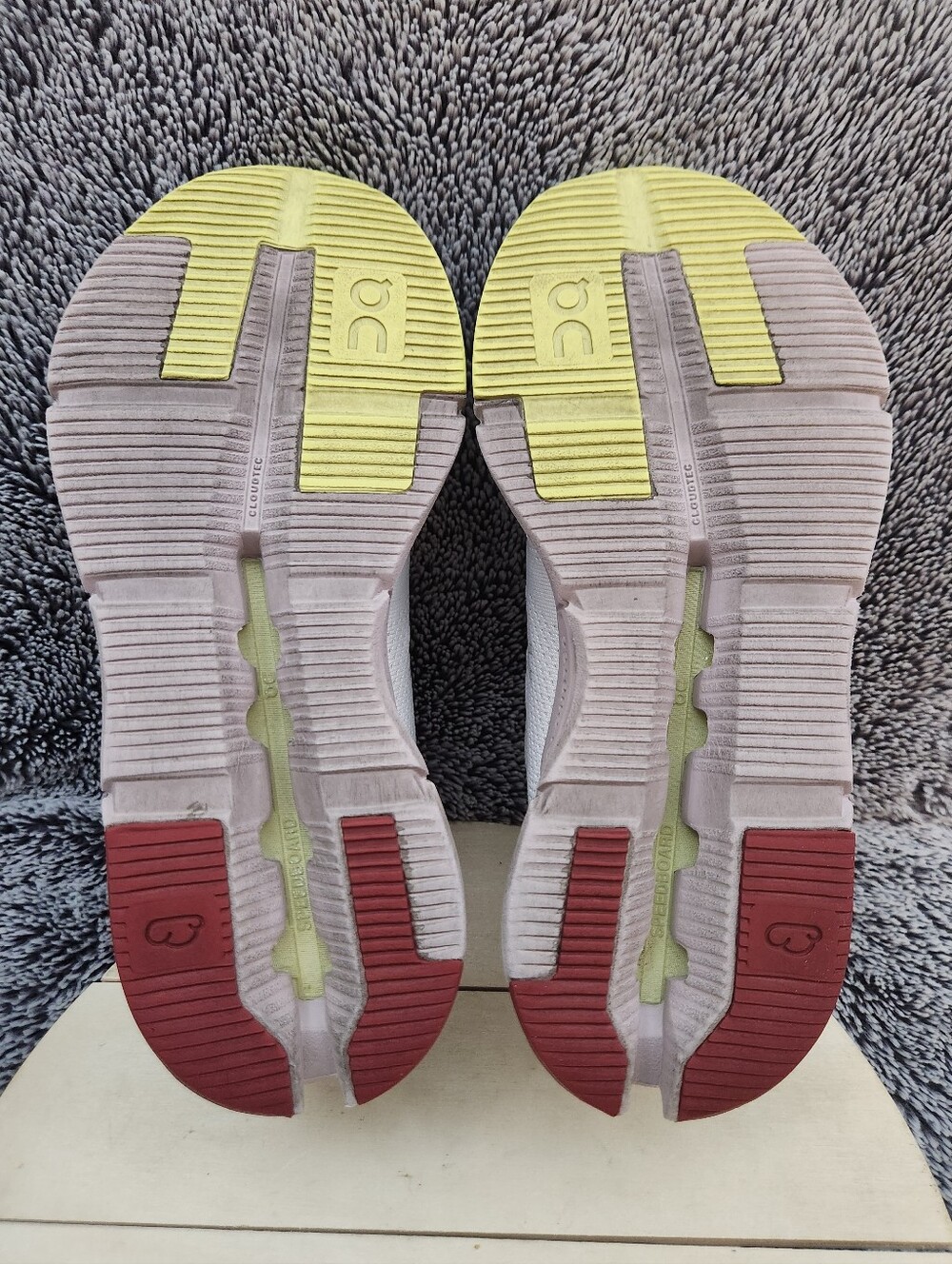 On Cloud Running Sneakers Cloudnova 2 Women’s Size 8 - Picture 8 of 9
